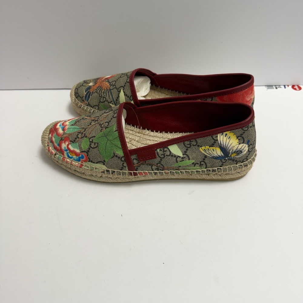 Gucci Women's Espadrilles - Red and Beige with Floral Print - Picture 6 of 14